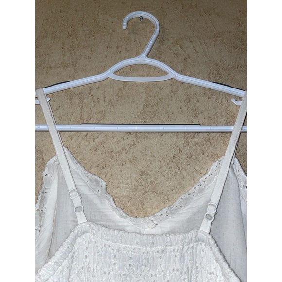 Sim & Sam Chic White Eyelet Mini Dress for Effortless Style - Picture 3 of 4